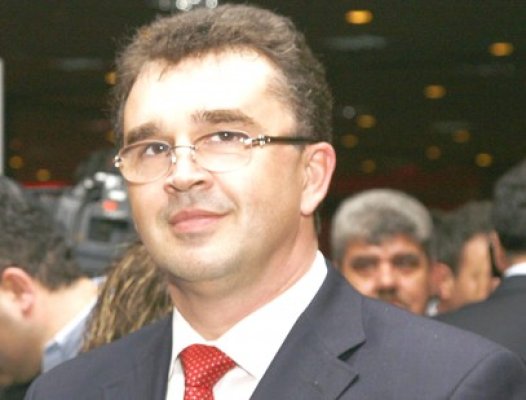 Oprişan îl atacă pe Dragnea, pe tema şefilor de consilii judeţene